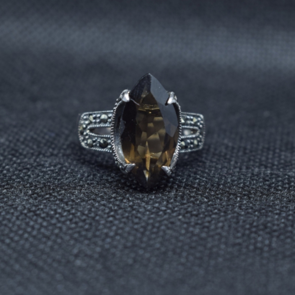 Black Stone Cocktail Ring Size 7